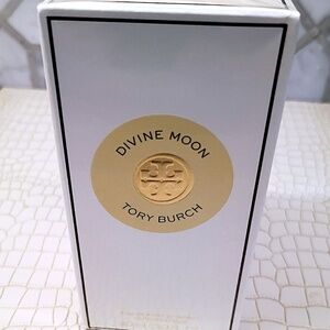 100% AUTHENTIC BRAND NEW FACTORY SEALED DIVINE MOON EAU DE PARFUM 90ML